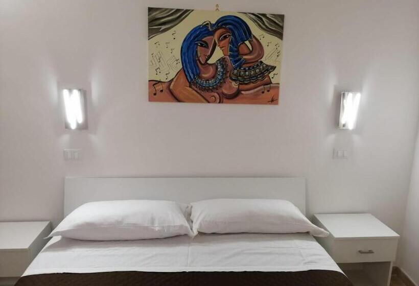 سوییت, Opera Boutique Rooms