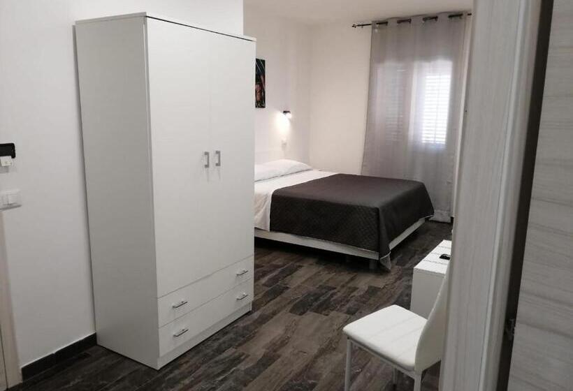 سوییت جونیور, Opera Boutique Rooms