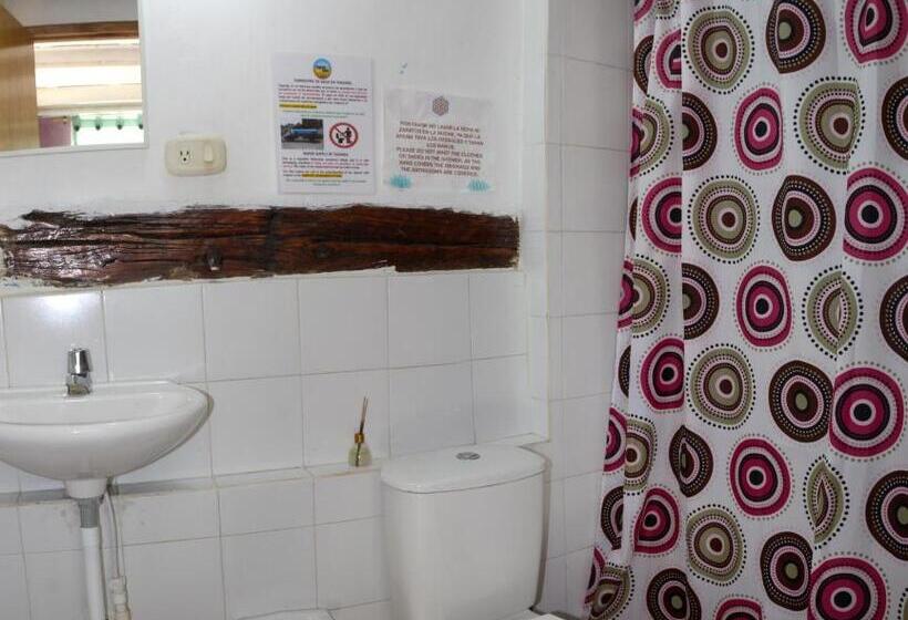 Economy Triple Room, Tayrona Colors Hostel