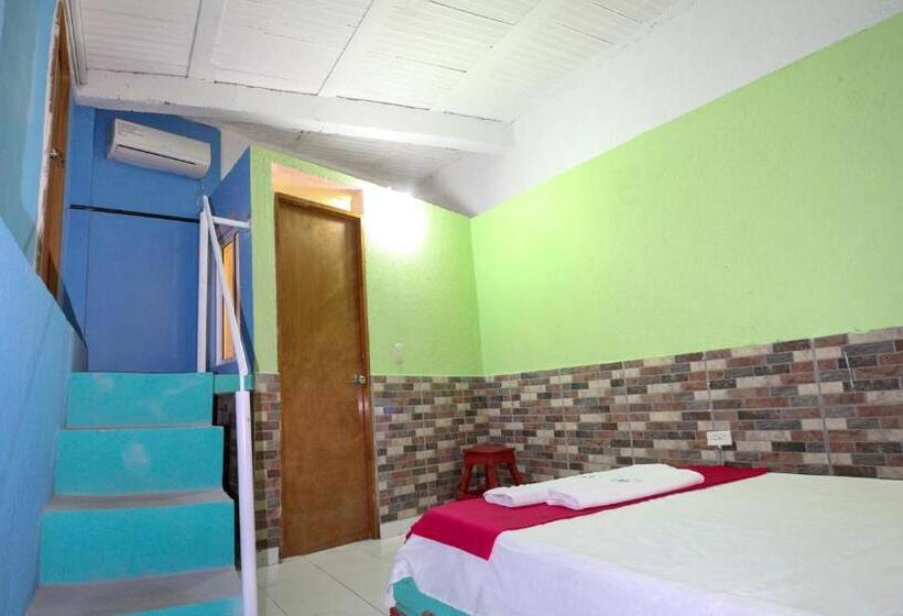 اتاق استاندارد با بالکن و چشم‌انداز دریا, Tayrona Colors Hostel