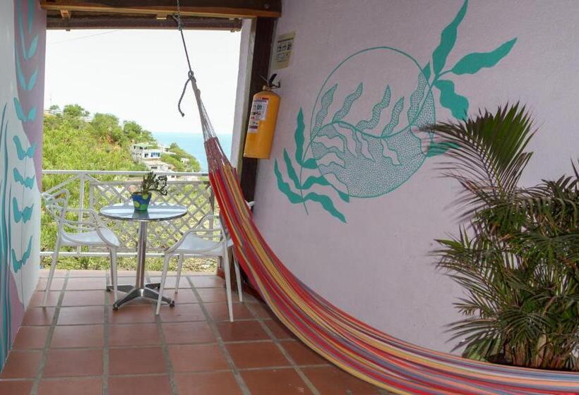 اتاق استاندارد با بالکن و چشم‌انداز دریا, Tayrona Colors Hostel