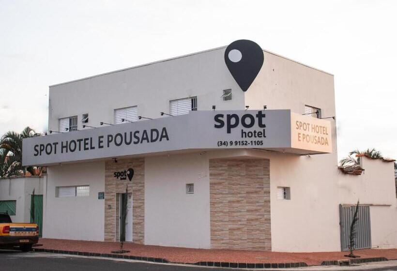 اتاق استاندارد یک نفره, Spot Hotel E Pousada