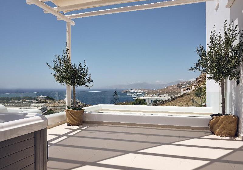سوییت با چشم‌انداز دریا, αrcs Suites & Residences