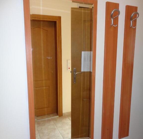 استودیو استاندارد با چشم‌انداز, Eagle Rock Holiday Apartments