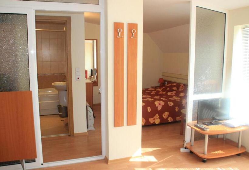 استودیو استاندارد با چشم‌انداز, Eagle Rock Holiday Apartments