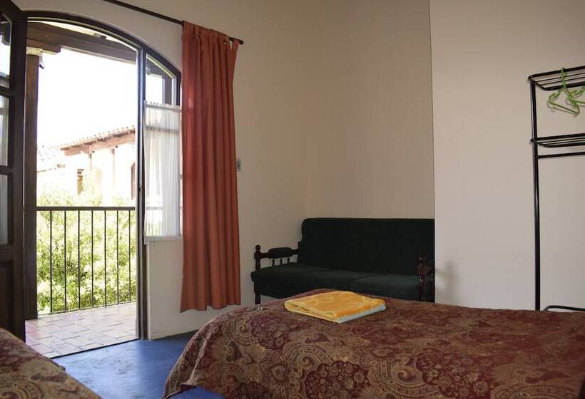 اتاق استاندارد با سرویس بهداشتی مشترک, Casa De Huéspedes Condor B&b