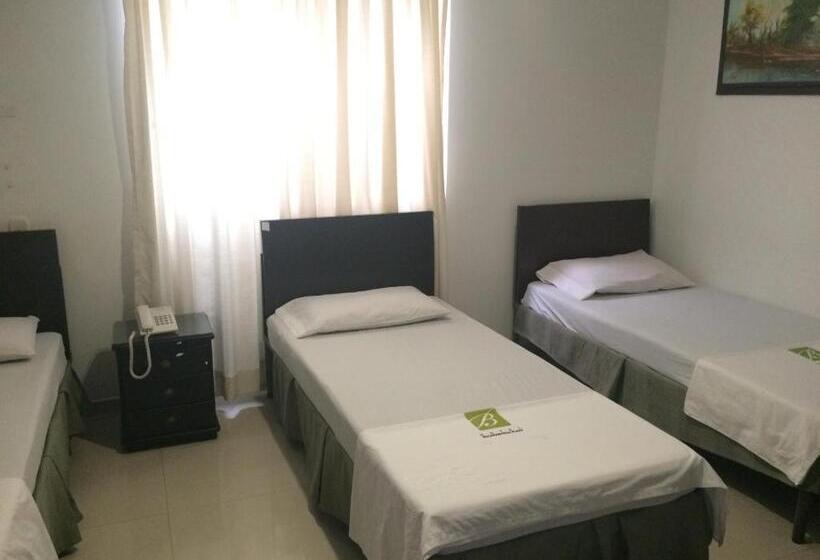 اتاق استاندارد سه نفره, Bucaramanga Plaza