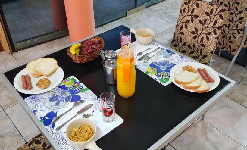 اتاق استاندارد سه تخته با بالکن, Mountview Tourist Residence