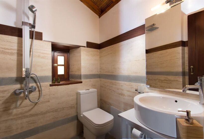 سوئیت 2 خوابه, Kalnterimi Guesthouses