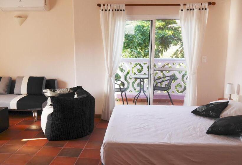 اتاق لوکس با بالکن, Casa Bella Mya