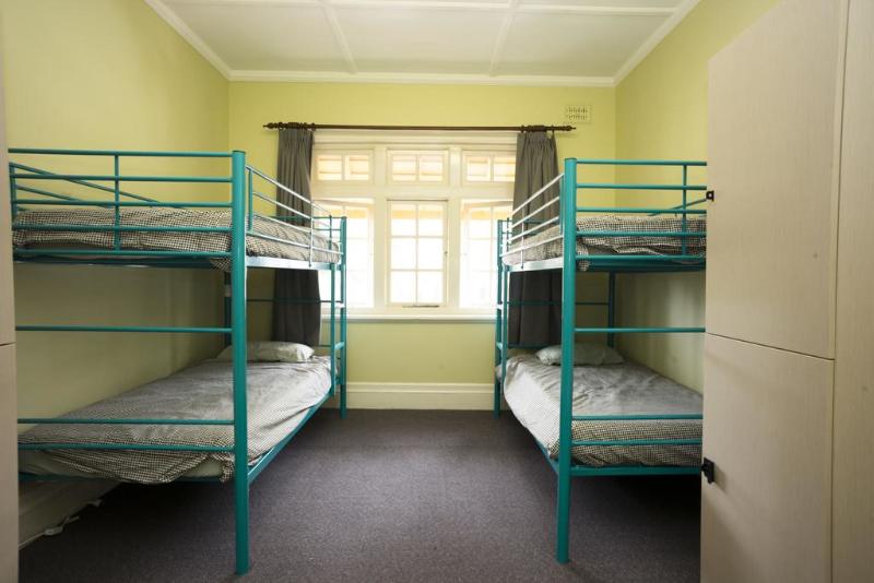تختخواب در اتاق مشترک, Yha Newcastle Beach