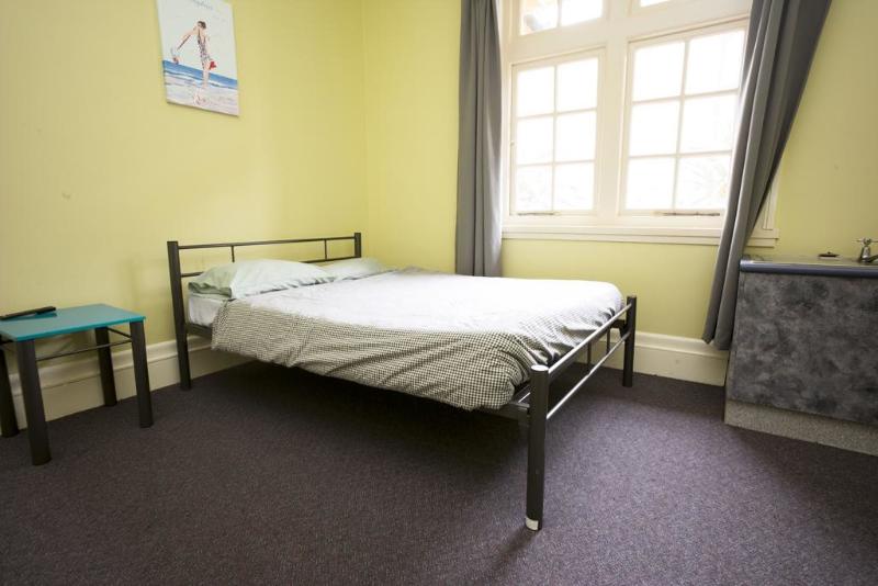 اتاق استاندارد با سرویس بهداشتی مشترک, Yha Newcastle Beach