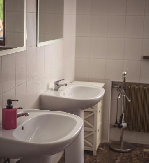 Standard room with outdoor bath, 4 Couples & 4 Friends Hostel
