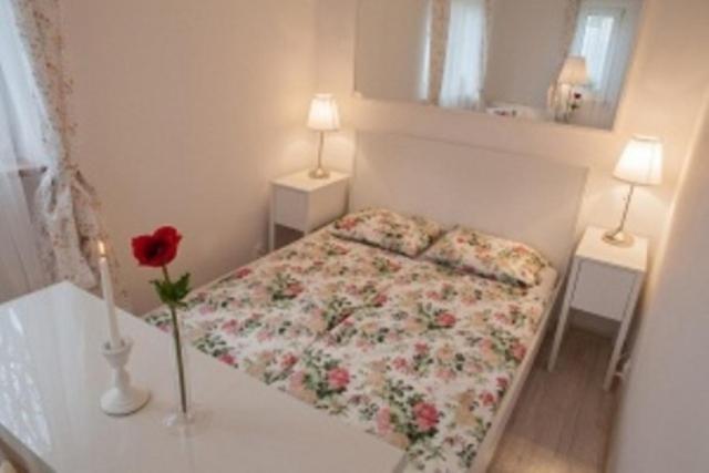 اتاق استاندارد, 4 Couples & 4 Friends Hostel