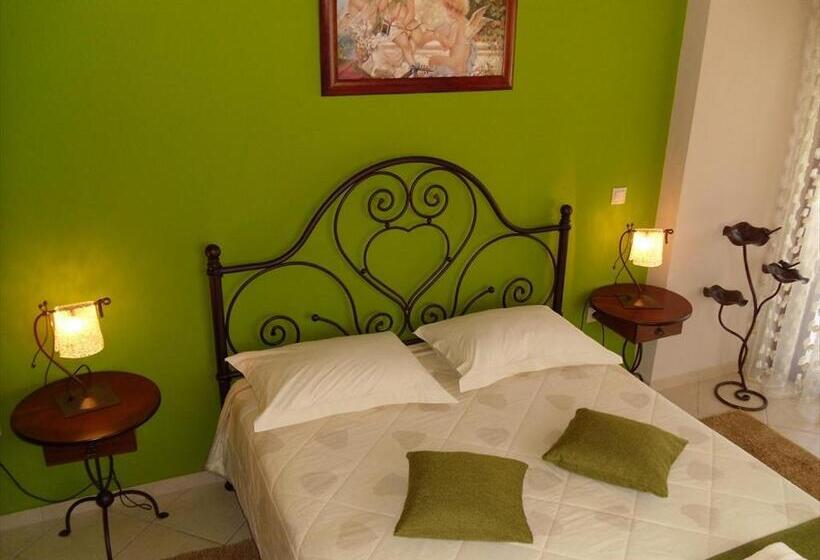 اتاق استاندارد با چشم‌انداز کوهستان, Garden Villa
