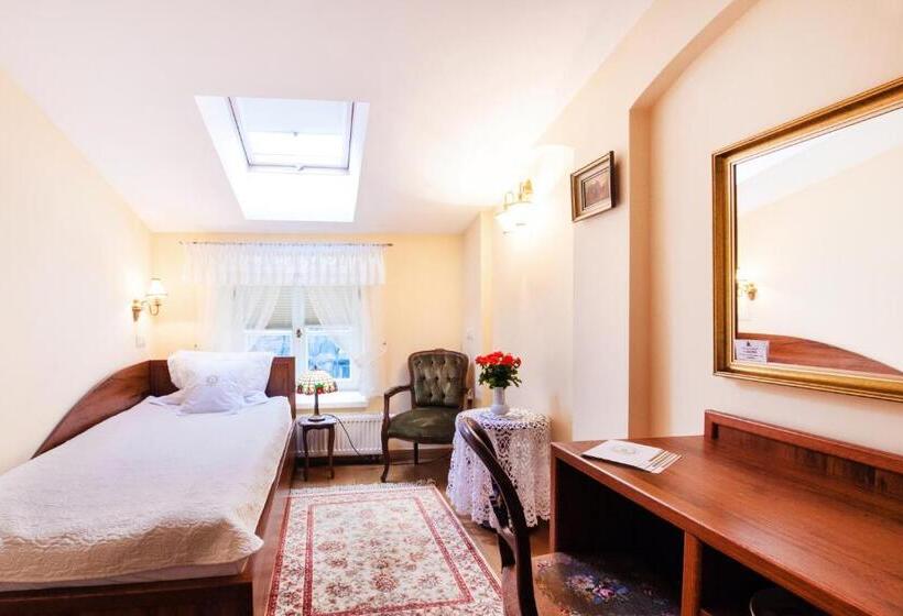 اتاق استاندارد یک نفره, Aparthotel Grodzka 21