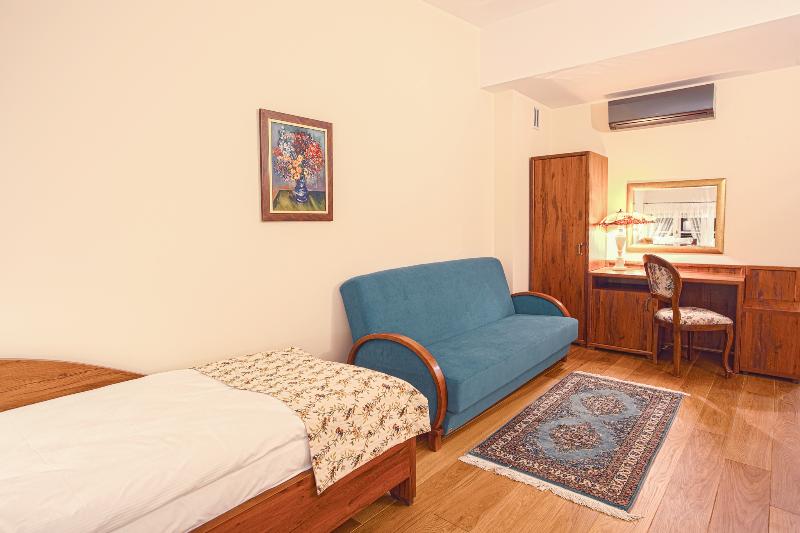 اتاق استاندارد سه نفره, Aparthotel Grodzka 21