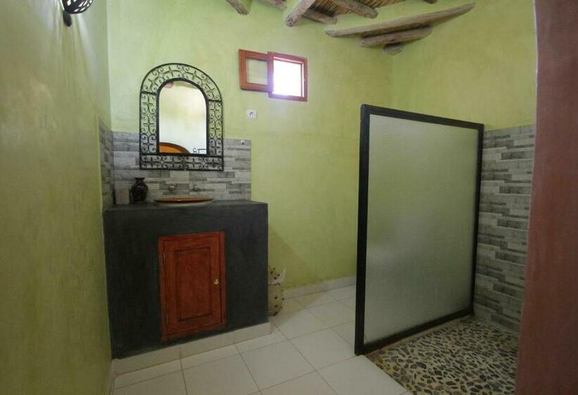 اتاق استاندارد سه نفره, Kasbah 123 Soleil