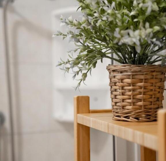 اتاق سوپریور چهار تخته, Kalamarina Rooms