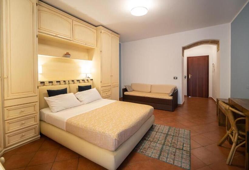 اتاق سوپریور چهار تخته, Kalamarina Rooms