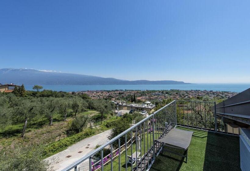 2 Bedrooms Apartment Lake View, La Chioma Di Berenice Garda Residence