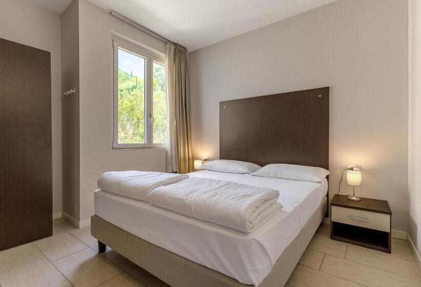 آپارتمان سوپریور 1 خوابه, La Chioma Di Berenice Garda Residence