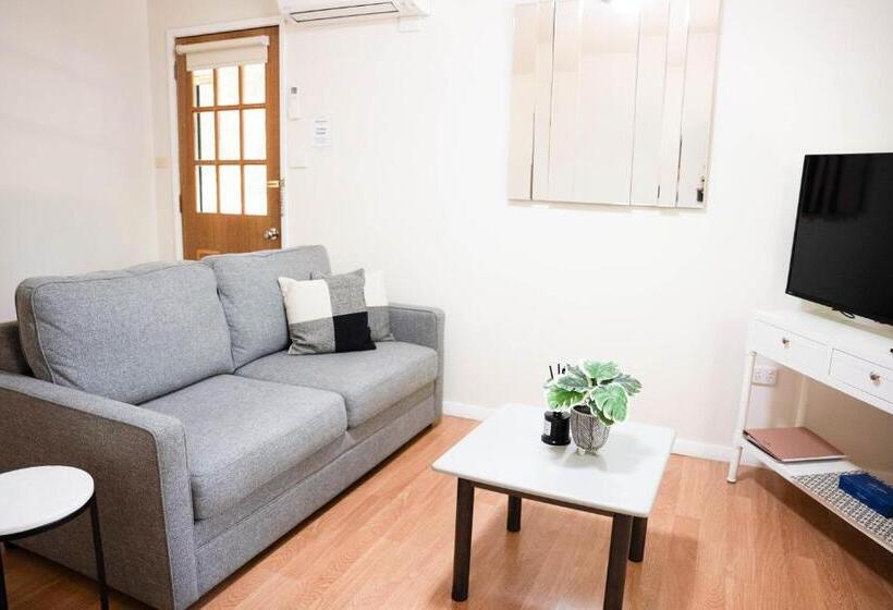 سوئیت با وان آب گرم, Adina Lodge Holiday Apartments