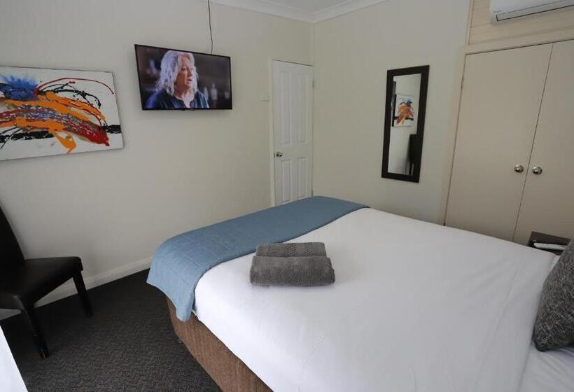 سوئیت 2 خوابه, Sleepy Hill Motor Inn