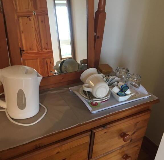 اتاق استاندارد با چشم‌انداز دریا, Carrick House B&b