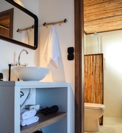 اتاق سوپریور با چشم‌انداز استخر, Kanso Rooms