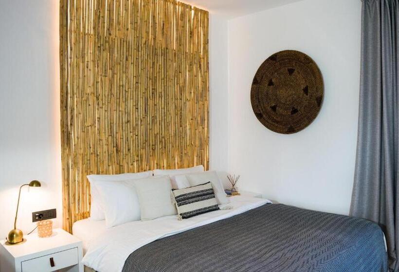 اتاق سوپریور با چشم‌انداز استخر, Kanso Rooms