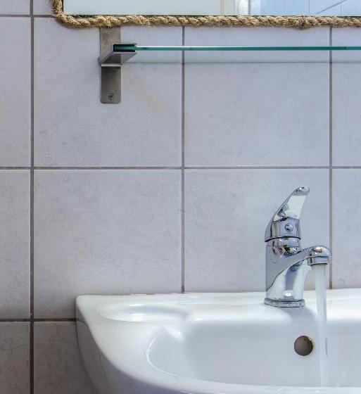 استودیو استاندارد با چشم‌انداز استخر, Kanso Rooms