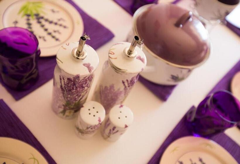 اتاق استاندارد با سرویس بهداشتی مشترک, Guest House Gugily
