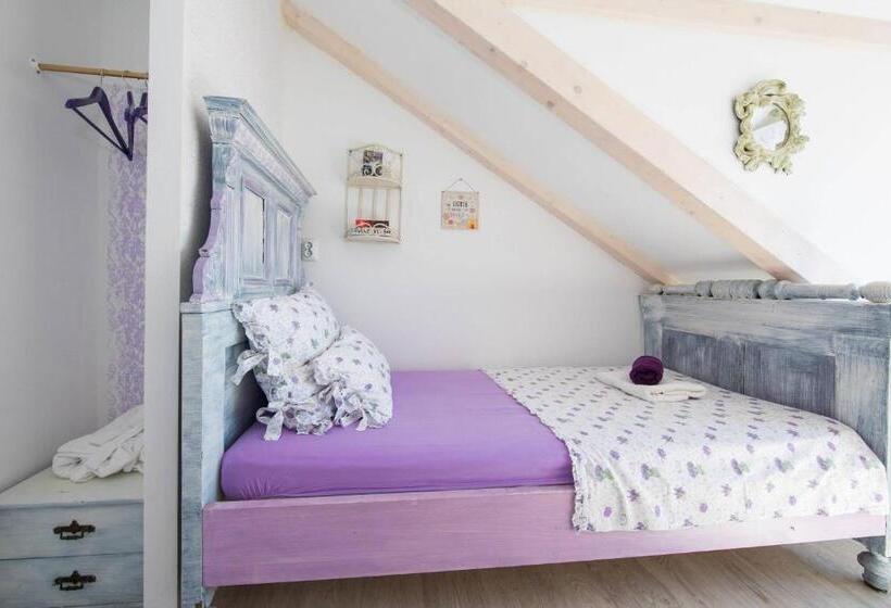 آپارتمان 3 خوابه با چشم‌انداز دریا, Guest House Gugily