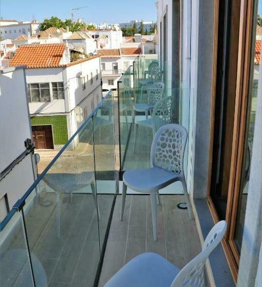 家庭间, Authentic Tavira