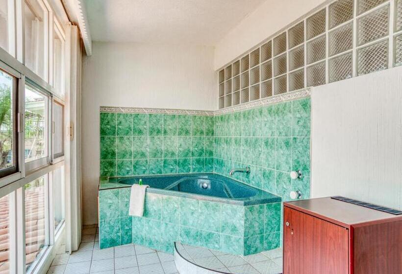 سوییت لوکس, Y Spa Posada Mirador