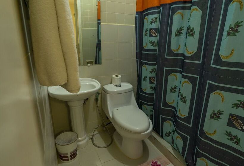 اتاق خانوادگی, Old Orangewood Bed & Breakfast