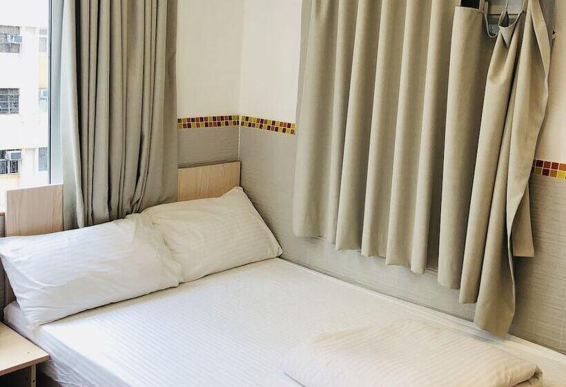 اتاق استاندارد سه نفره, Chungkiu Come Inn