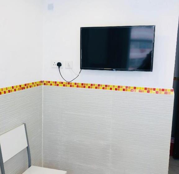 اتاق استاندارد سه نفره, Chungkiu Come Inn