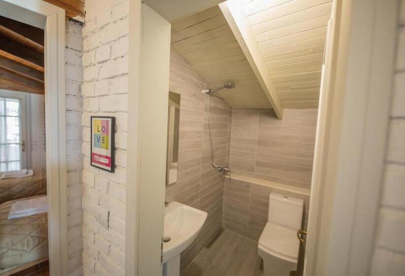 اتاق استاندارد, Mosaic Home