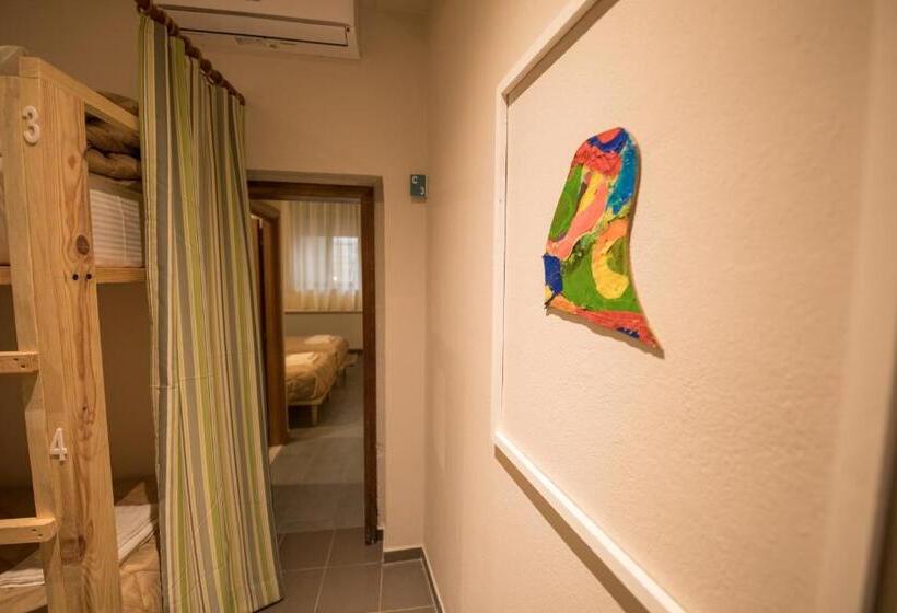 اتاق اکونومی, Mosaic Home