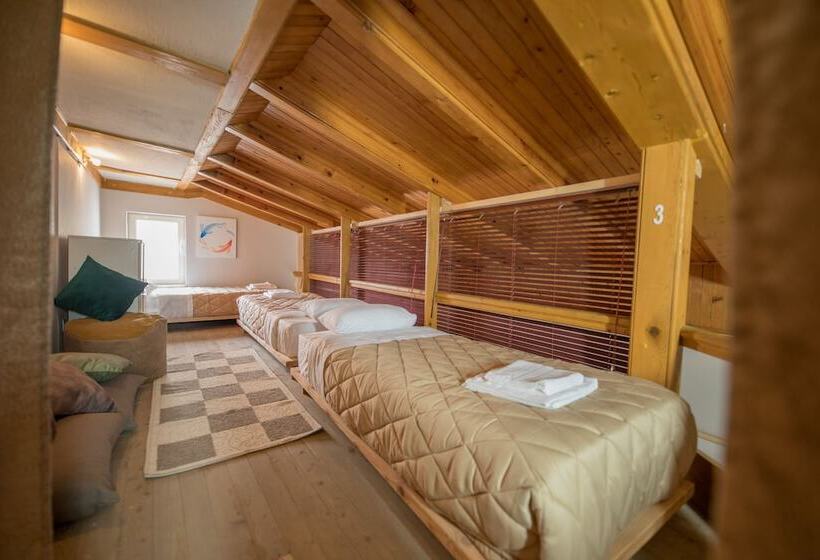 تختخواب در اتاق مشترک, Mosaic Home