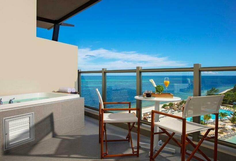 سوئیت جونیور کلوب با چشم‌انداز دریا, Dreams Natura Resort & Spa  All Inclusive