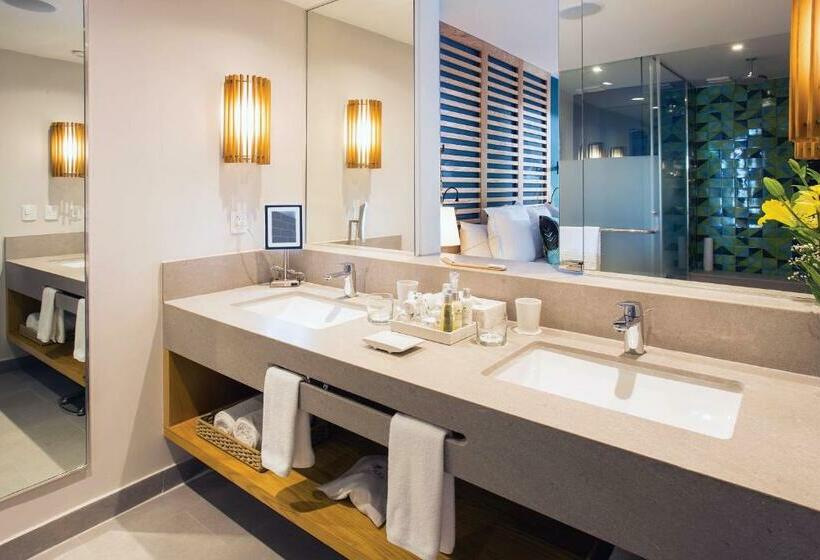 سوئیت جونیور کلوب با چشم‌انداز دریا, Dreams Natura Resort & Spa  All Inclusive