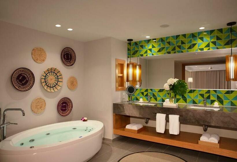 سوئیت کلوب با چشم‌انداز دریا, Dreams Natura Resort & Spa  All Inclusive