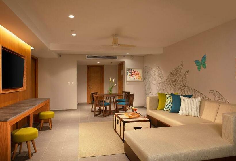سوئیت کلوب با چشم‌انداز دریا, Dreams Natura Resort & Spa  All Inclusive