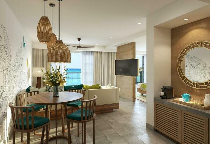 سوئیت کلوب با چشم‌انداز دریا, Dreams Natura Resort & Spa  All Inclusive