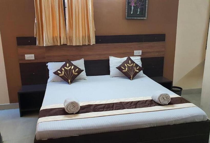 اتاق لوکس, S4 Residency