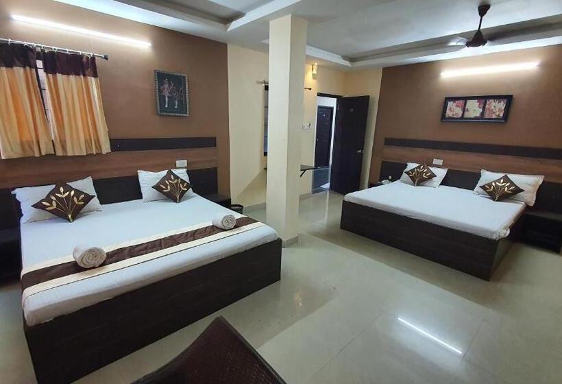 اتاق لوکس خانوادگی, S4 Residency