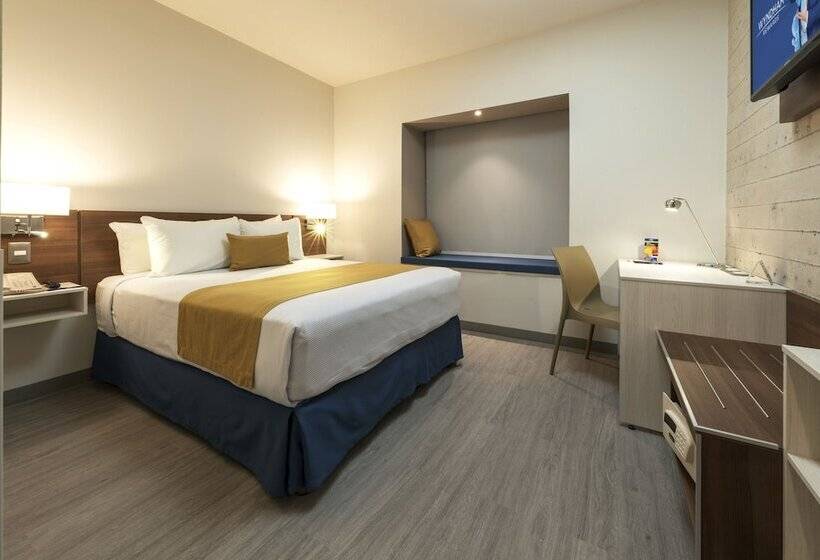 اتاق استاندارد با تخت دوبل برای معلولان, Microtel Inn & Suites By Wyndham Irapuato